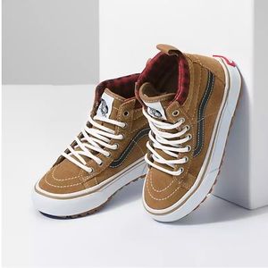 Vans Sk8 Hi MTE youth sneaker/boot size 11